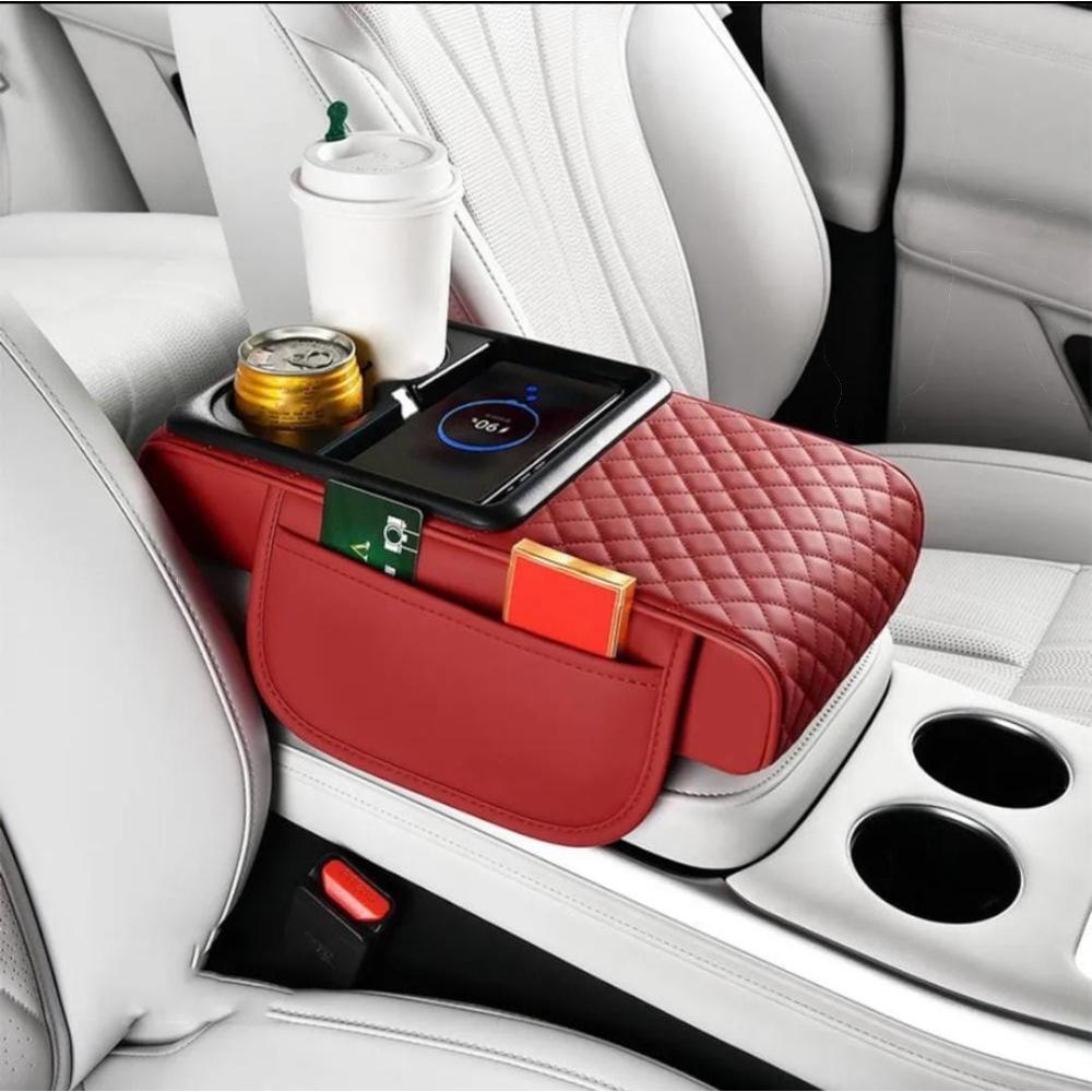 Consola portavasos para automóvil color burdeo instalada