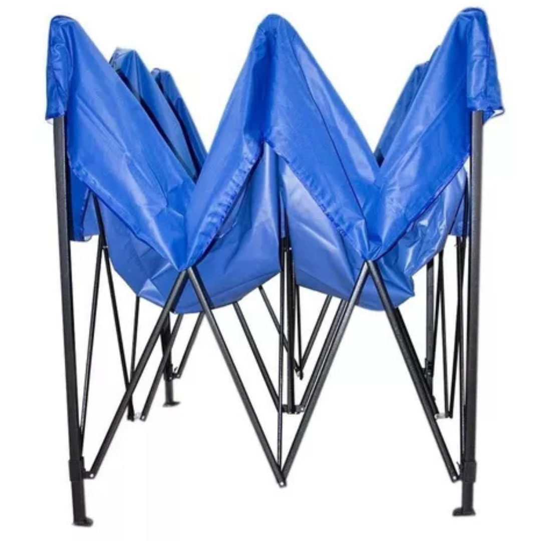 Toldo plegable impermeable azul de 3x3 metros parcialmente plegado